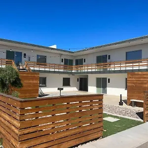 Lovely 2 Bedroom Apt: Long-term Near Downtown Apartment Phoenix